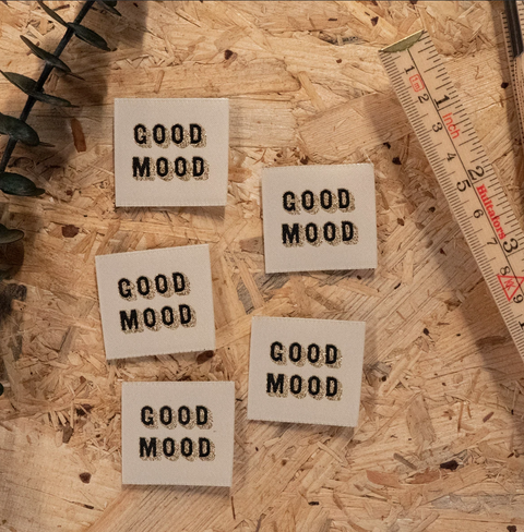 "Good Mood" woven labels x 5
