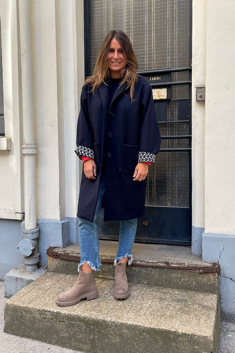 Manteau Betty les lundis de 10 à 13h mi-novembre mi-décembre 2025